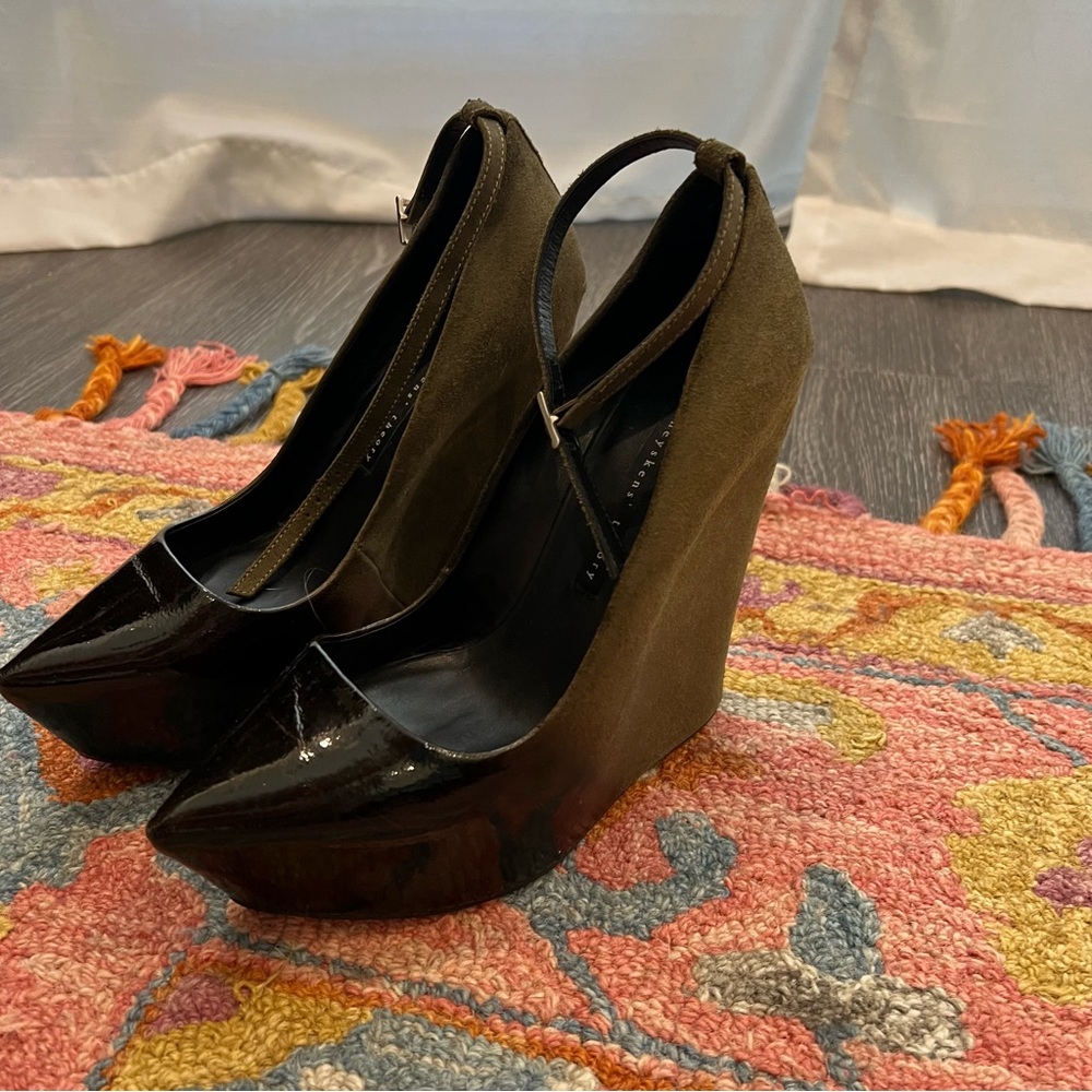 Theory Pointed Toe Patent and Suede Wedges